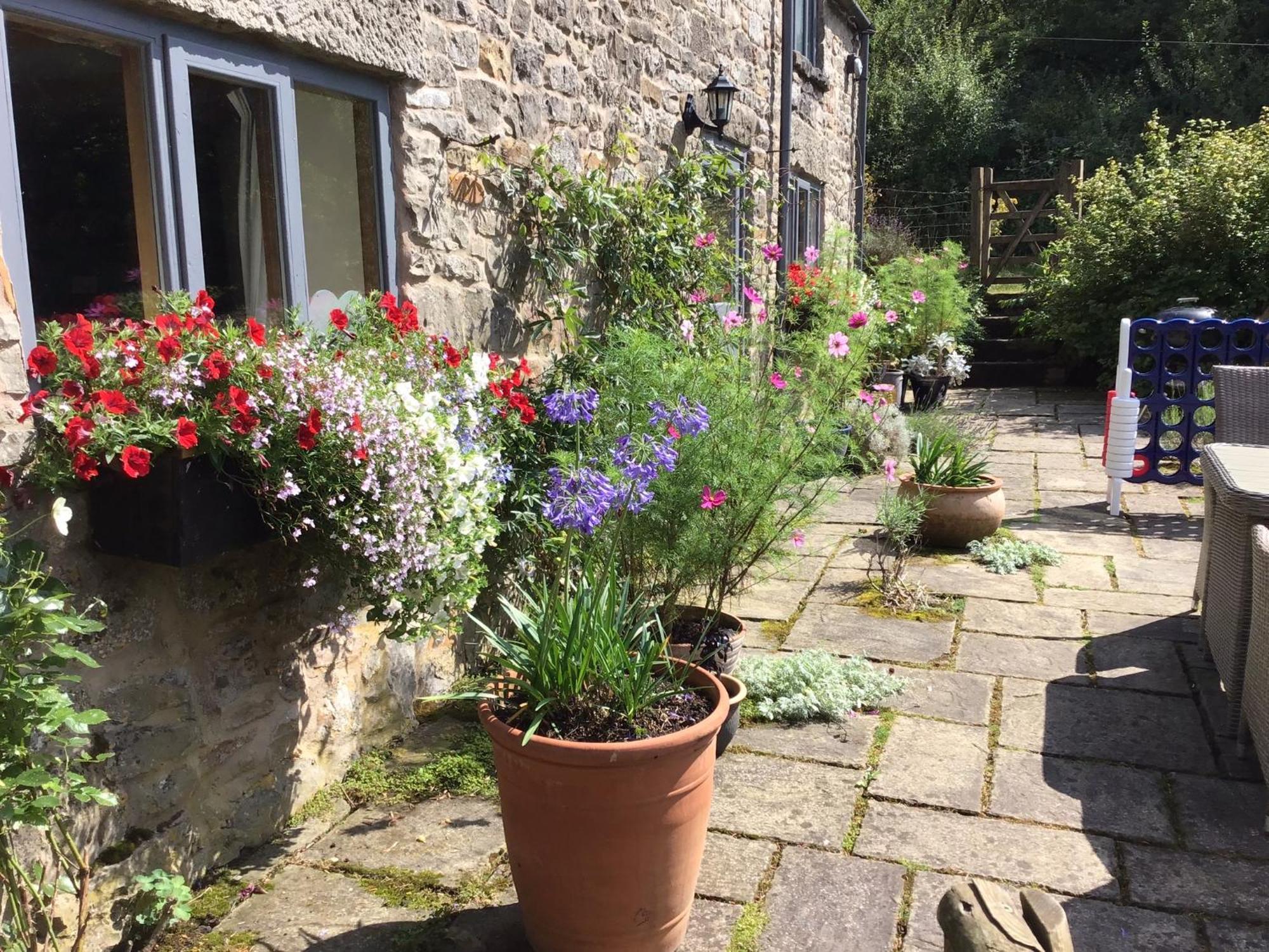 Lee House Farm Holiday Cottage With Possible Use Of Hot Tub Ninety Pounds A Session Waterfall Exterior foto